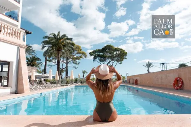 Hotel-Hoposa-Uyal-in-Puerto-Pollensa-with-Palmallorca-Gallery.bak