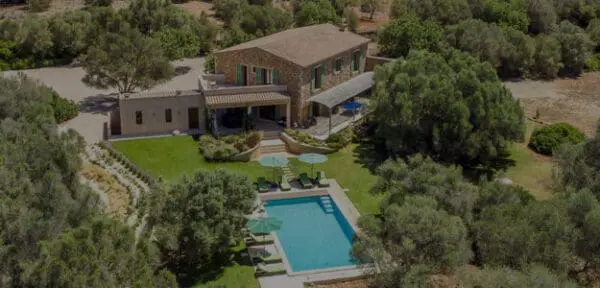 Luxury Eco Friendly Holiday Home PM2 and Event Venue with Pool