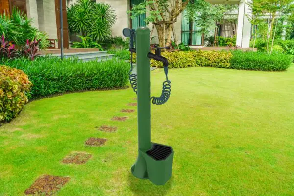 Green Garden Fountain And Bucket With 5 Liters Capacity, Cast Iron Grid For Leaves Collection. Lateral Water Connection. Kit Made In High Resistance Polyethylene. External Flexible Hose 7,5 Mt And Spray Gun With 8 Different Jets. - Image 8