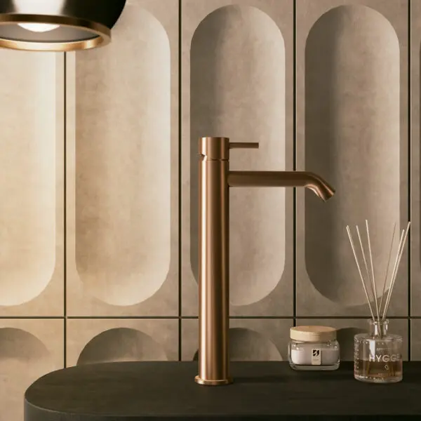 SINED LEVANTE 25 cm high basin faucet made of 316L stainless steel with mixer. Modern PVD Rose Gold finish, corrosion resistant, suitable for indoor and outdoor use. Ideal for elegant, functional and contemporary bathrooms. - Image 3