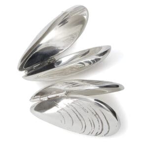 Pair of Mussel Eaters